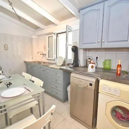 Nirvana In Halikounas