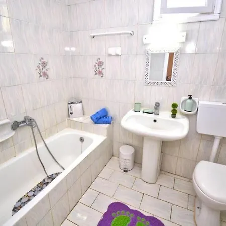 Nirvana In Apartament